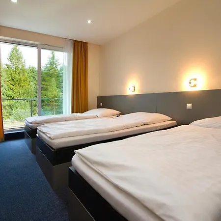 Altis Szálloda Námesztó